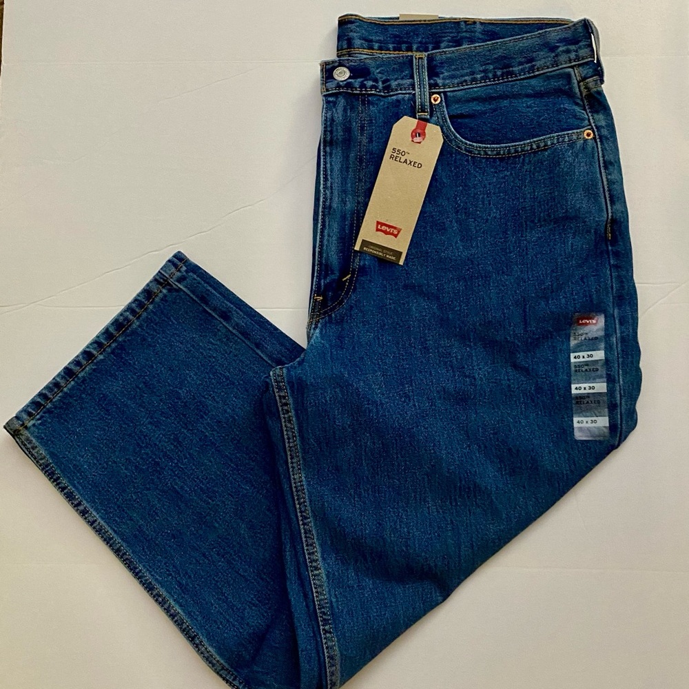 Levi’s 550 Relaxed Jeans - Mens size 40x30 
New With Tags!